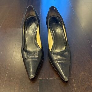 Elegant Gucci Black Women's Heels
Vintage Tom Ford era Gucci